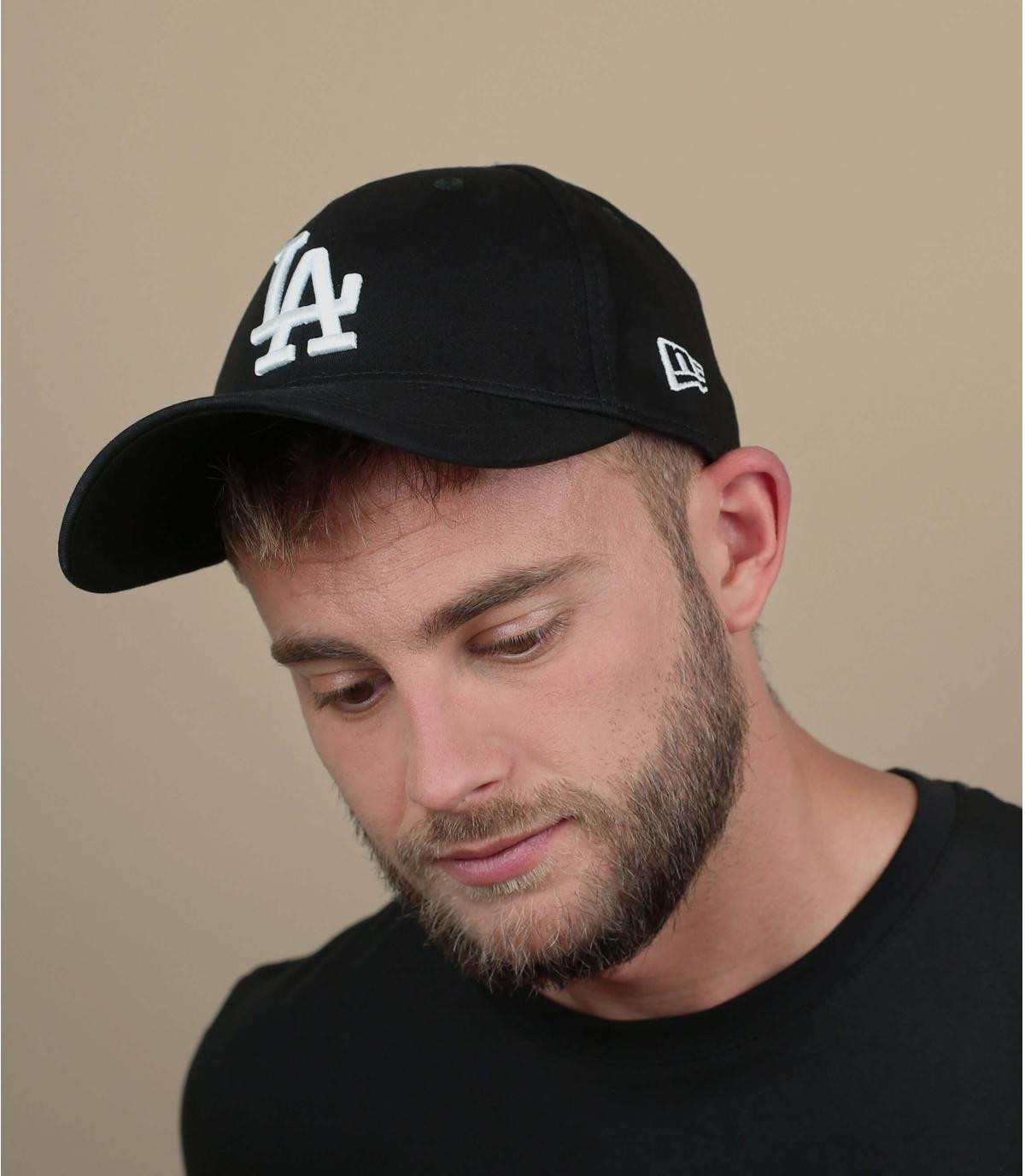 Black curved visor LA cap League Ess LA 39Thirty black white New
